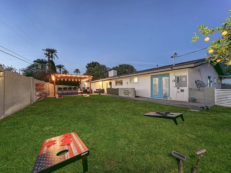 4623 E Earll Dr — Photo 31