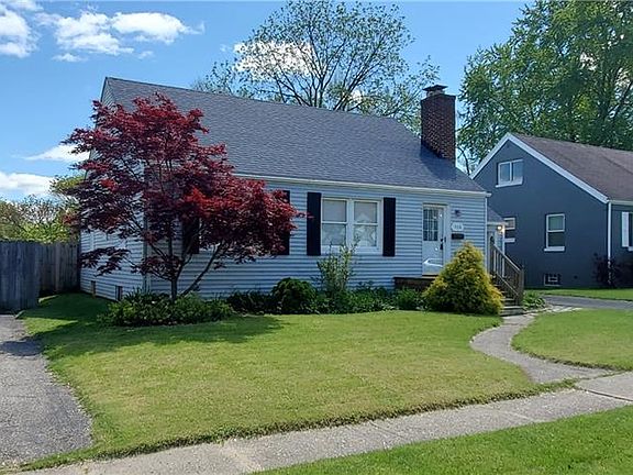 2nd image of 308 Dawnview Ave