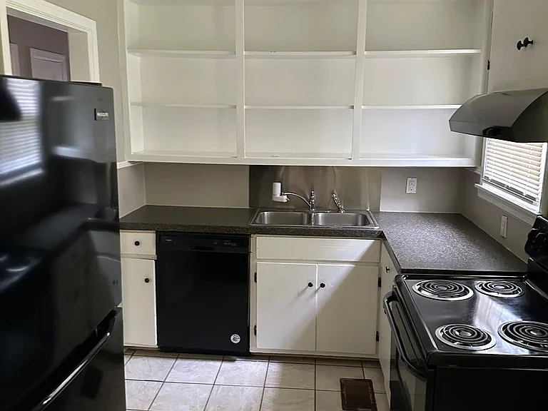 1516 Trace Ave — Photo 5