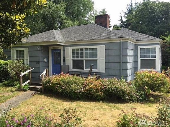 4th image of 2305 NE 81st Pl