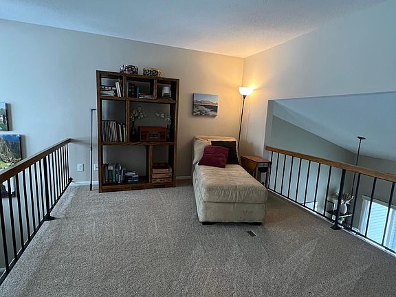 4th image of 2654 Mackubin St