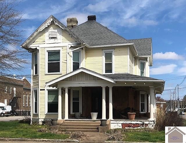 1st image of 300 W Washington St