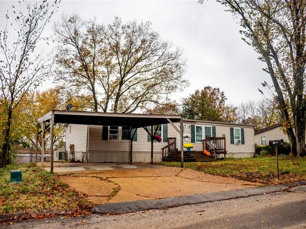 201 Arborview Dr, Villa Ridge, MO 63089