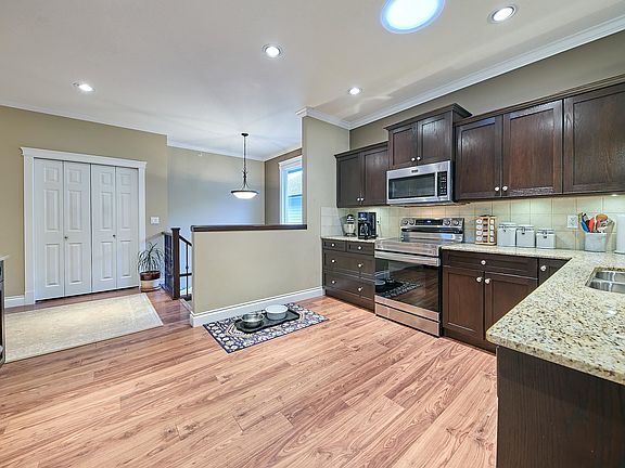 5th image of 23645 133rd Ave