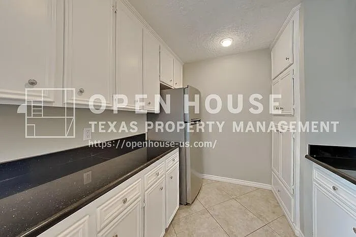 2223 Briarwest Blvd — Photo 5