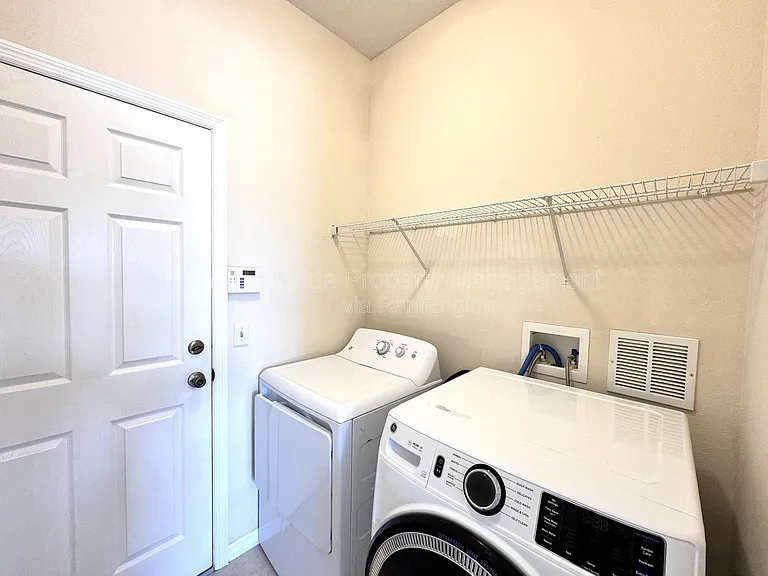 10036 Moorshire Cir — Photo 21