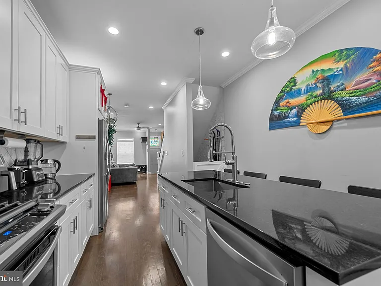 902 N Milton Ave — Photo 8