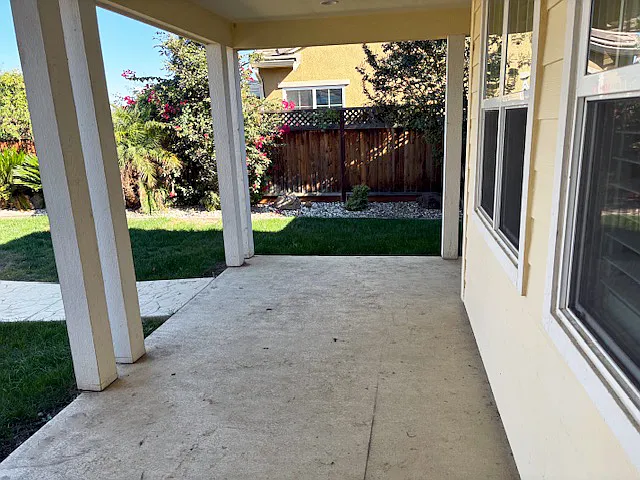 1541 Biarritz St — Photo 15