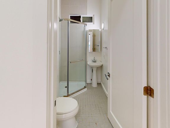 4th image of 1408 California St APT 202