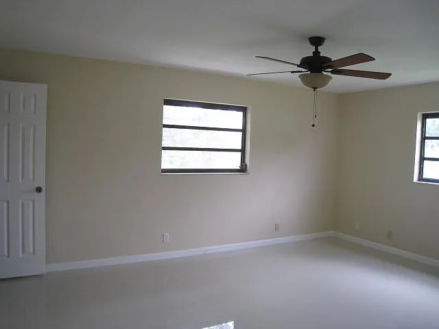 6291 SW 188th Ave — Photo 4