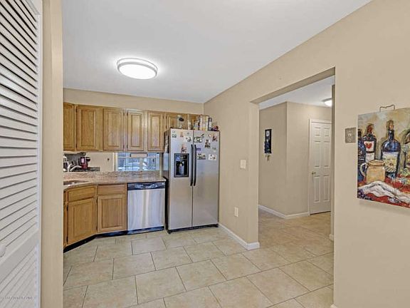 4th image of 616 Patriots Way #1000