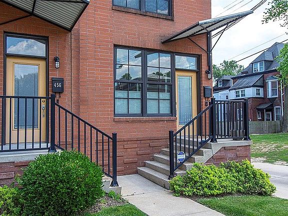 2nd image of 454 N Boyle Ave #454