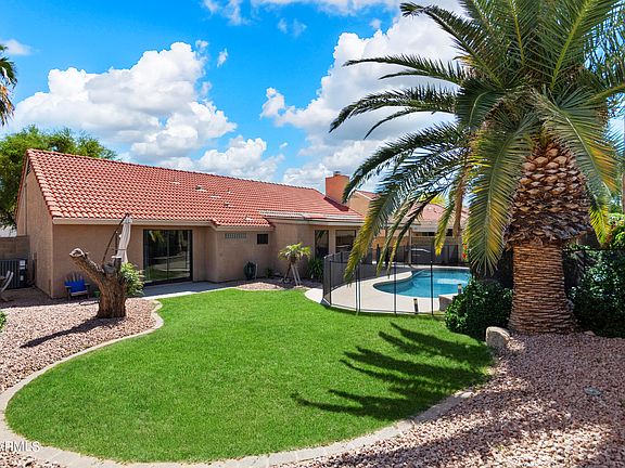 3rd image of 9016 E CORRINE Drive