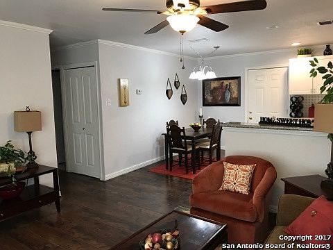 5th image of 8513 Timber Wolf Dr