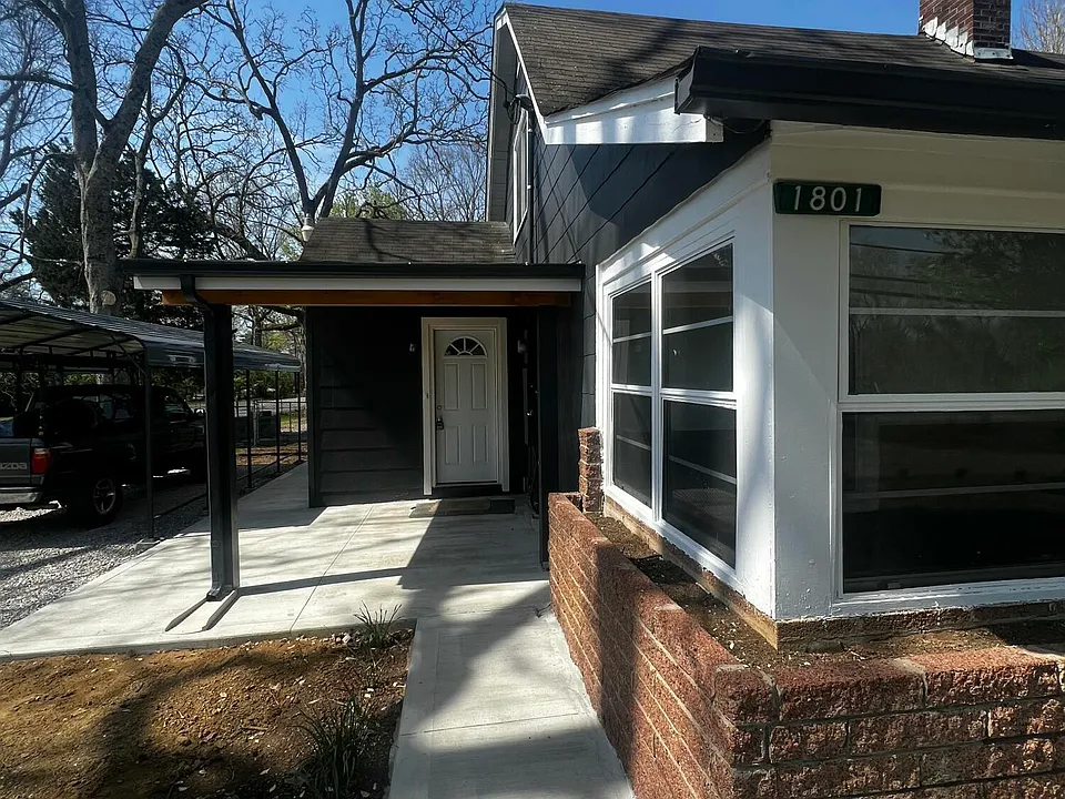 1801 Woodson Dr