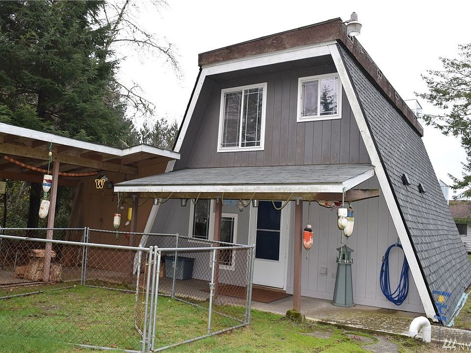 1st image of 334 Cypress Ct SE