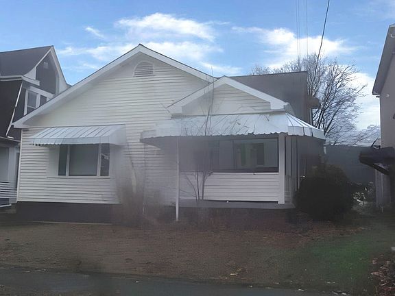 2nd image of 1219 Chestnut St