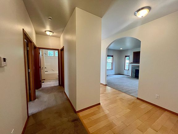 3rd image of 412 Cushing St NW