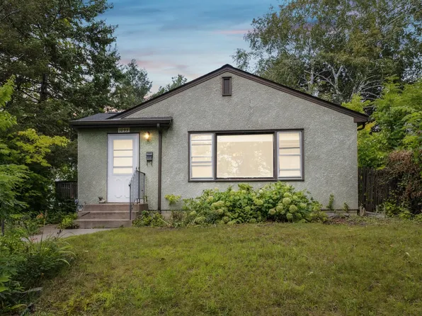 1095 Stinson St, Saint Paul, MN 55103