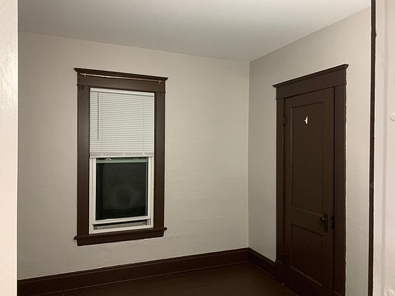 5th image of 158 Hedley Pl
