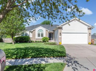 7411 Union Hill Cir, Lincoln, NE 68516