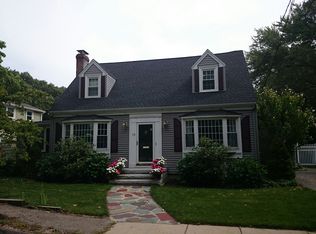 15 Furbush Rd, West Roxbury, MA 02132