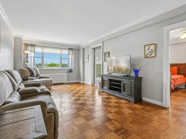 30 Lake Street #3J, White Plains, NY 10603