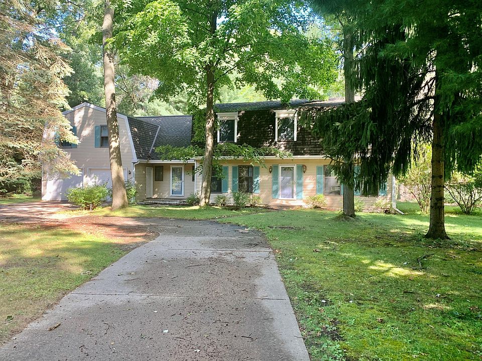2nd image of 1440 Brookwood Dr
