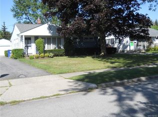 84 Lorfield Dr, Amherst, NY 14226