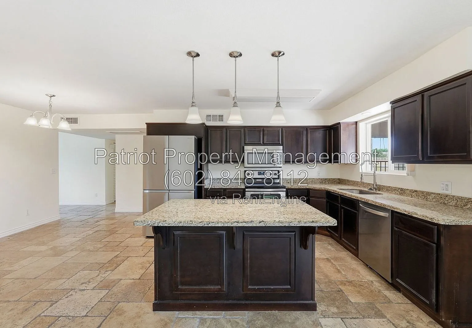 4 bed, 2.0 bath, 1789 sqft, $2,400 — Photo 2