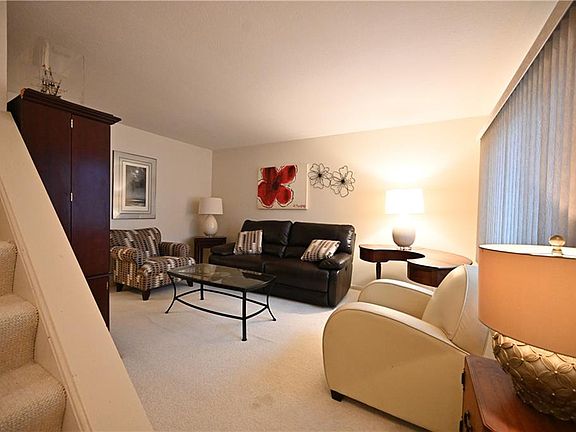 3rd image of 4300 Hyde Park Unit 3