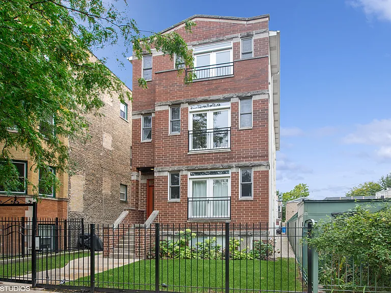 3519 W Medill Ave #3 — Photo 1