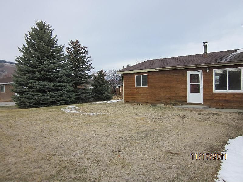 2nd image of 127 Robertson St