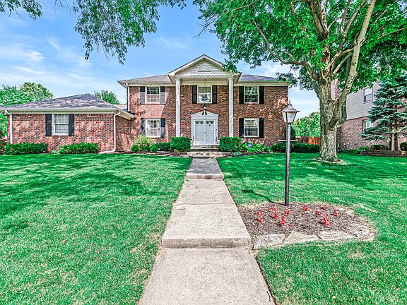 3rd image of 6621 Albion Dr