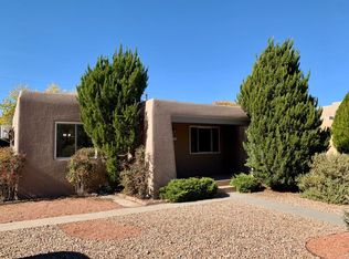 1009 Bryn Mawr Dr NE, Albuquerque, NM 87106