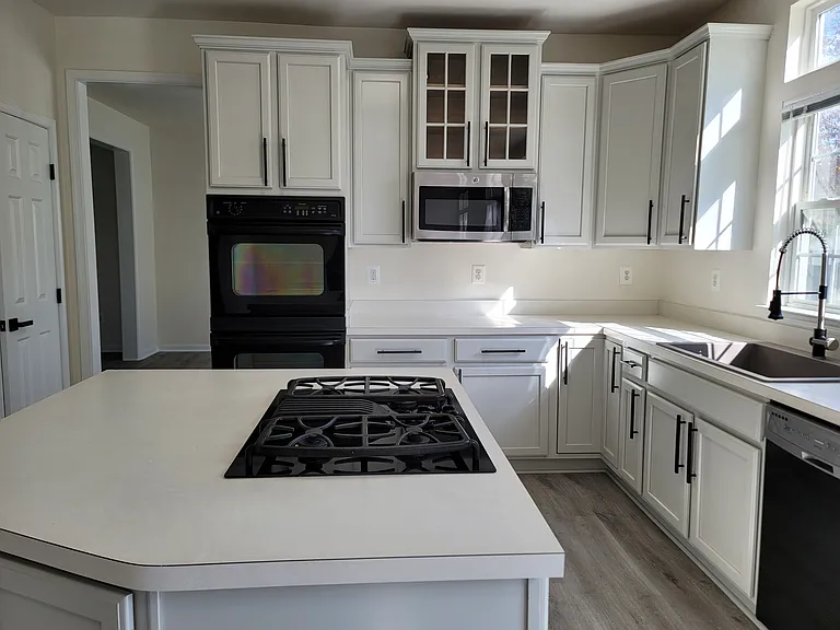 1808 Whispering Meadow Ct — Photo 10