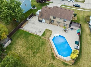 1404 Davidson Ct, Auburn, IN