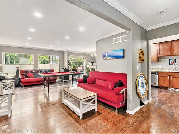 417 James Cir, Royal Oak, MI 48067
