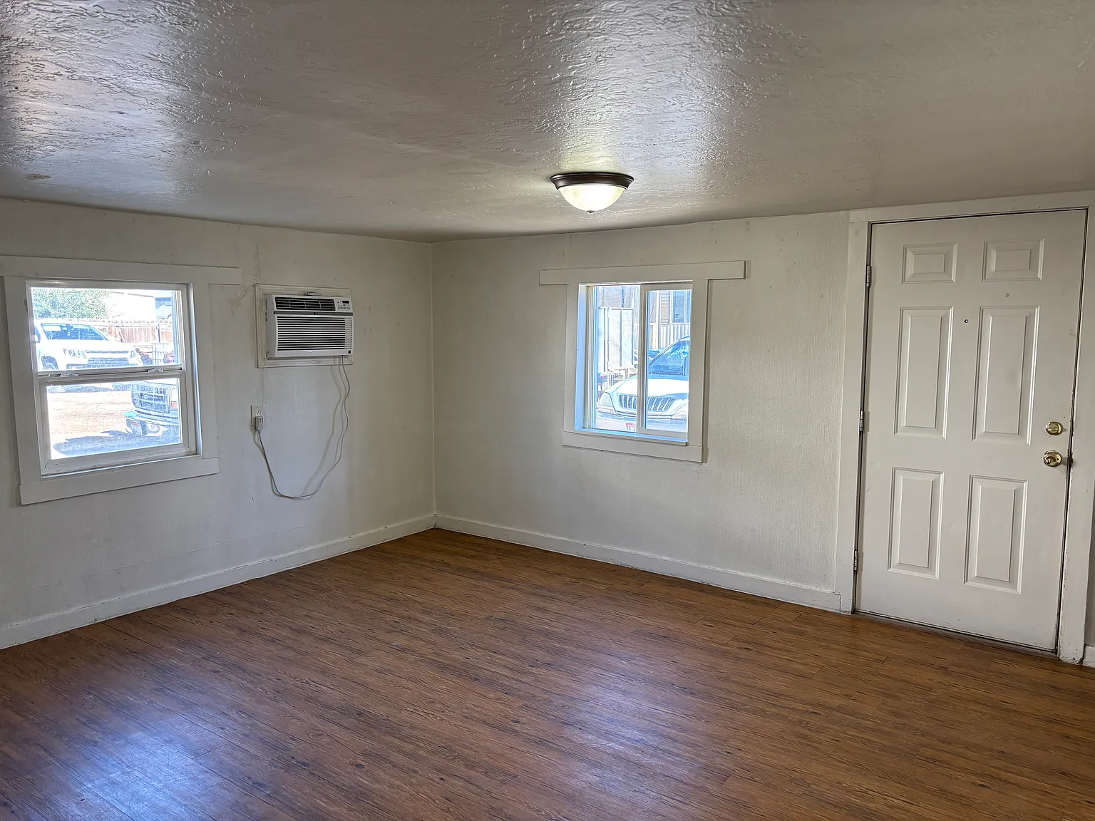 2 bed, 1000 sqft, $1,395 — Photo 3