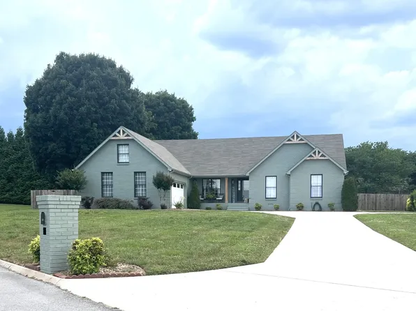 42 Starboard Ct, Estill Springs, TN 37330