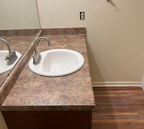 4th image of 232 Lanier Dr #13
