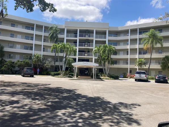 805 Cypress Boulevard #207, Pompano Beach, FL 33069