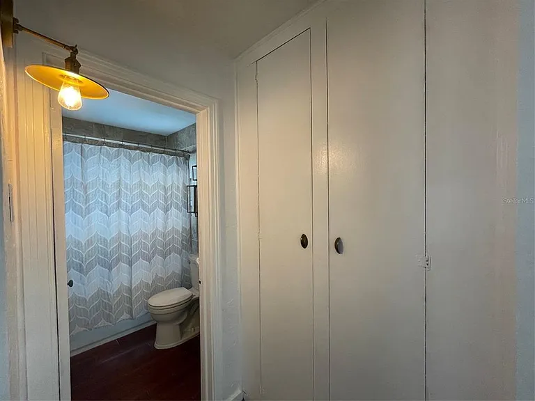 4221 Burlington Ave N — Photo 20
