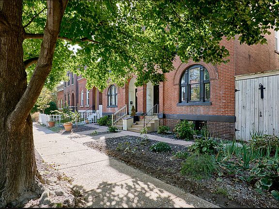 2nd image of 4416 Arco Ave #2F