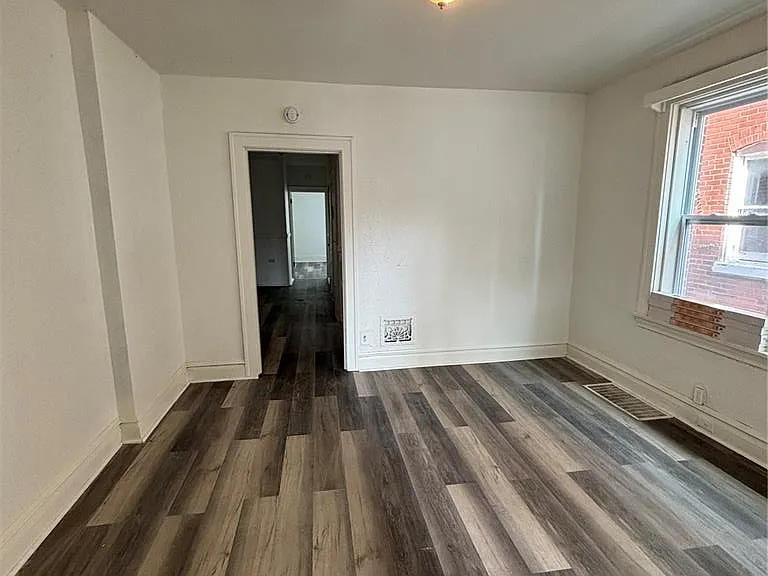 6037 W Florissant Ave — Photo 2