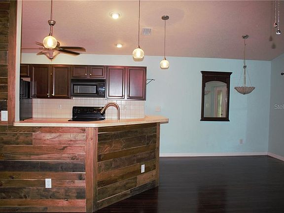 2nd image of 21702 Virginia Dr