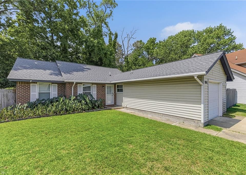 1st image of 1061 Tall Oak Dr