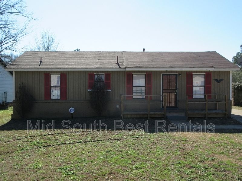 1st image of 67 Otsego Dr