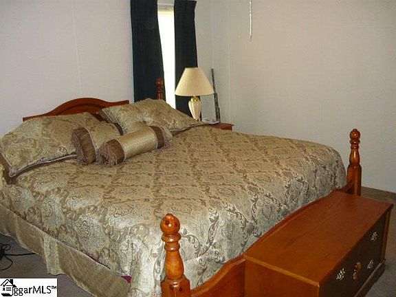 4th image of 184 Yvonne Dr