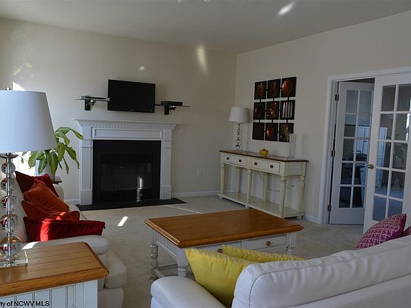 4th image of 440 Blackberry Ridge Dr